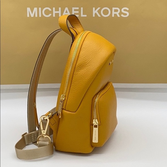 MICHAEL KORS ERIN SM CONVERTIBLE BACKPACK MARIGOlD - Picture 5 of 16